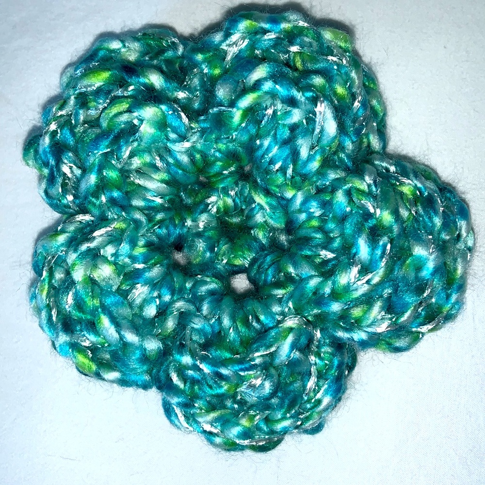 Hand Crafted Dog Collar Triple Layer Flower - Picture 2 of 3